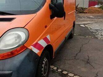 2004-renault-trafic-1427984-45756508