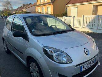2010-renault-twingo-1427990-45756572