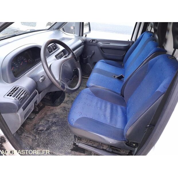 2002 Peugeot Expert-45756688