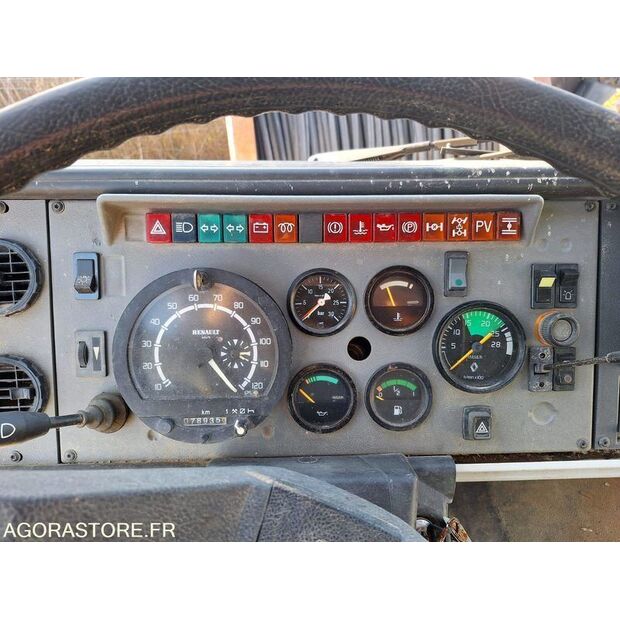 1999 Renault M210-45756732