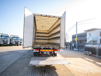 2012-renault-premium-300-1428011-45757172