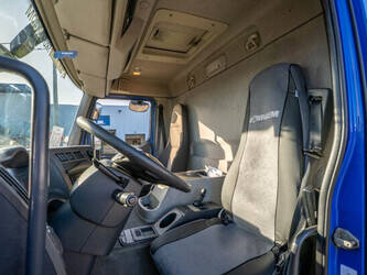 2012-renault-premium-300-1428011-45757179