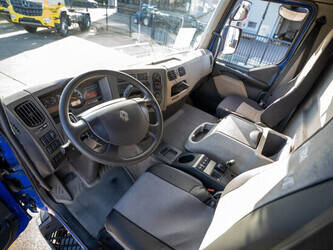 2012-renault-premium-300-1428011-45757180