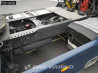 2021-mercedes-benz-actros-1846-1428013-45757365