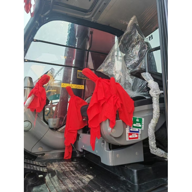 2025 هيتاشى ZX240-45757736