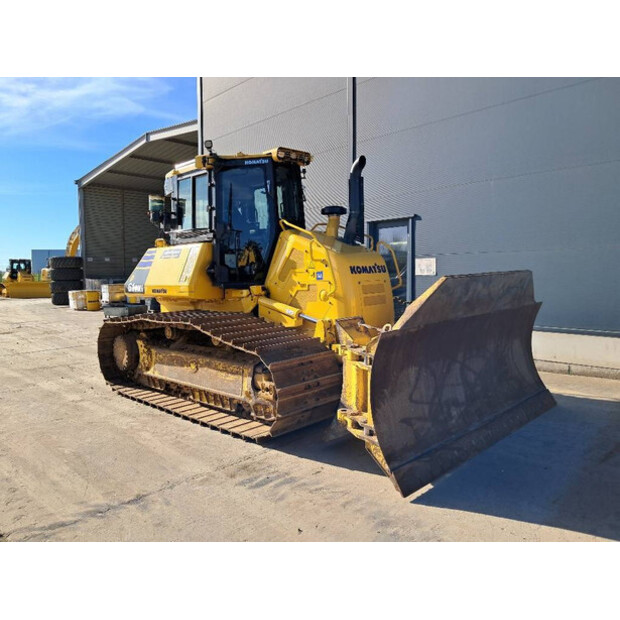 2018 Komatsu D61PXI-24-45757834