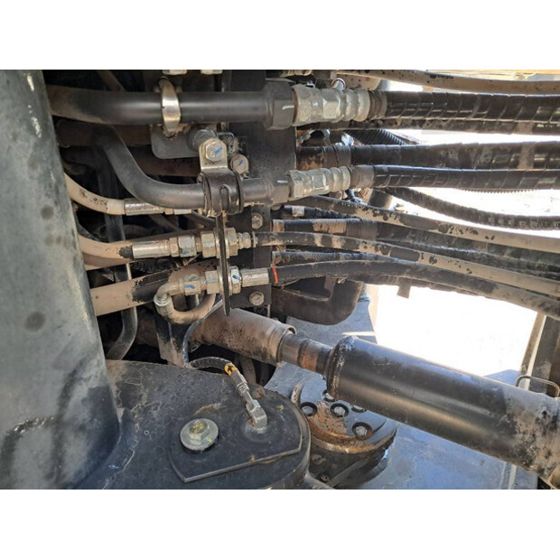 2021 كوماتسو WA380-8E0-45757892