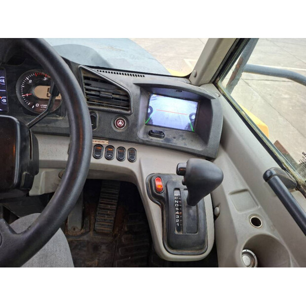 2015 Komatsu HM300-3-45757929