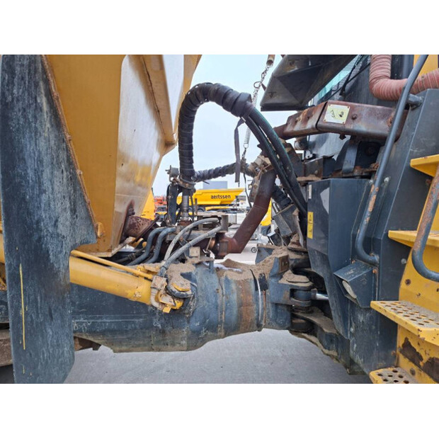 2015 Komatsu HM300-3-45757932