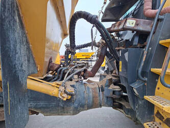 2015-komatsu-hm300-3-1428030-45757932