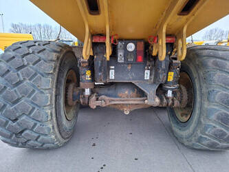 2015-komatsu-hm300-3-1428030-45757938