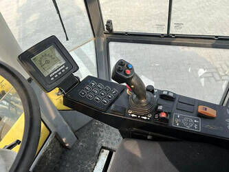 2015-dynapac-cc2200-45758168