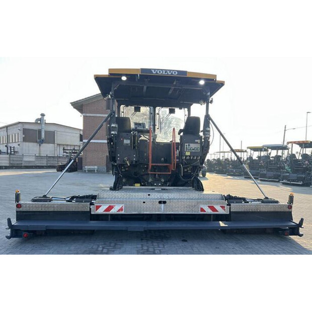 2018 فولفو P 7820D-45758255