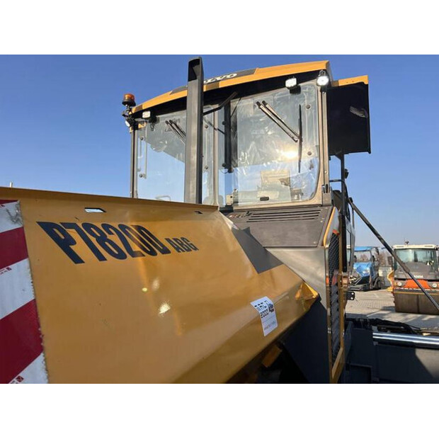 2018 فولفو P 7820D-45758265