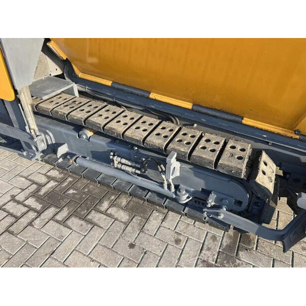 2018 فولفو P 7820D-45758280