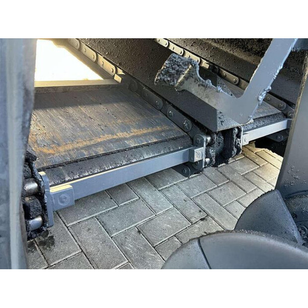 2018 فولفو P 7820D-45758284