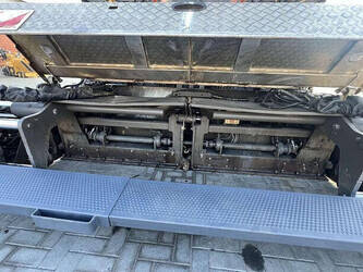 2018-volvo-p-7820d-45758296