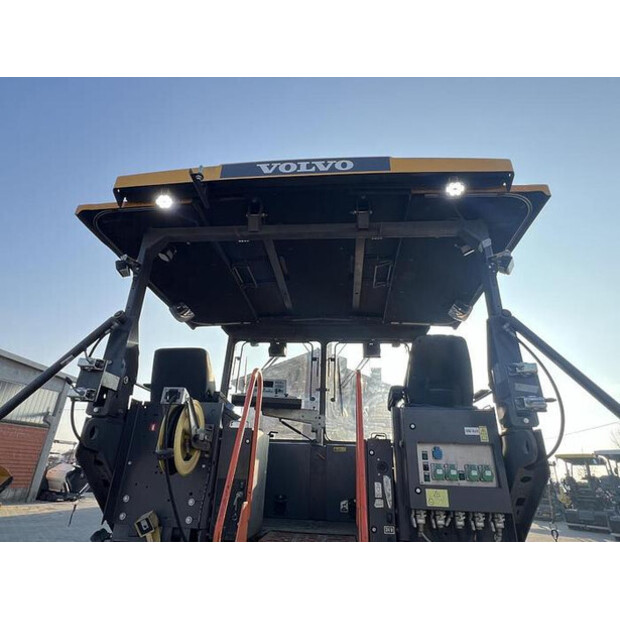 2018 فولفو P 7820D-45758307