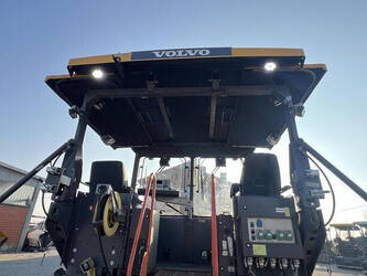 2018-volvo-p-7820d-45758307