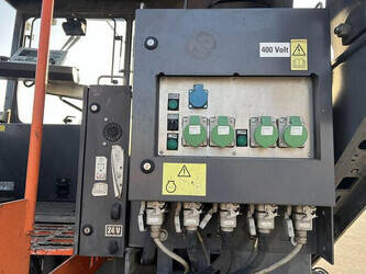 2018-volvo-p-7820d-45758309