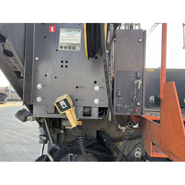 2018 فولفو P 7820D-45758311