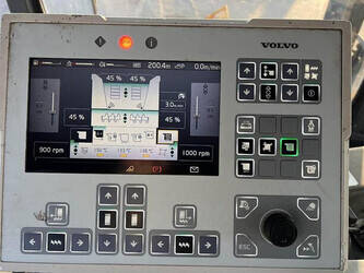 2018-volvo-p-7820d-45758326