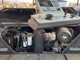 2018-volvo-p-7820d-45758332