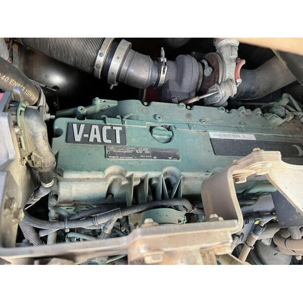 2018 فولفو P 7820D-45758336