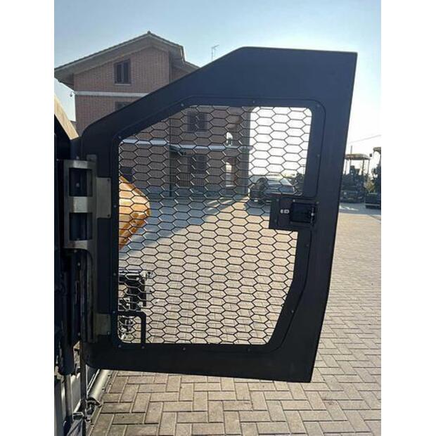 2018 فولفو P 7820D-45758339