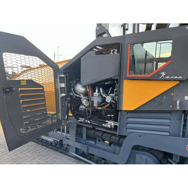 2018 فولفو P 7820D-45758343