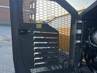 2018-volvo-p-7820d-45758345