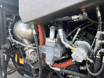 2018-volvo-p-7820d-45758352