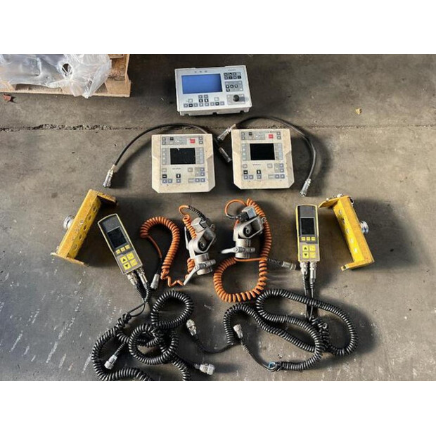 2018 فولفو P 7820D-45758358