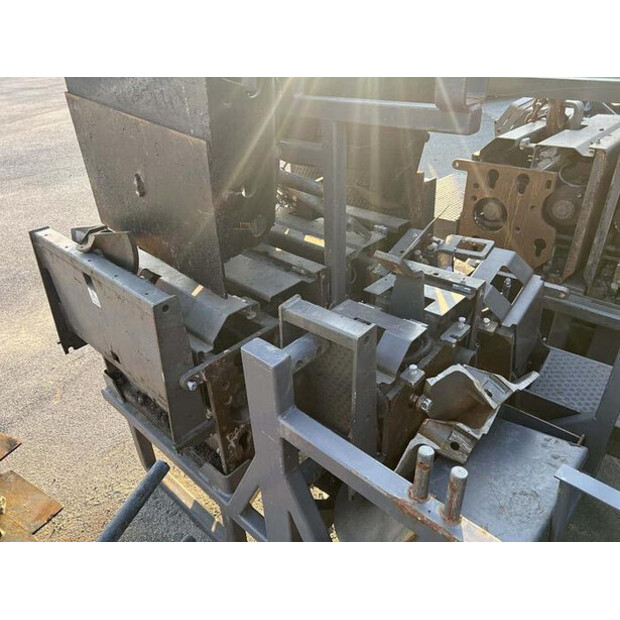 2018 فولفو P 7820D-45758364