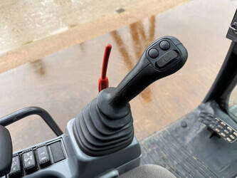 2019-hitachi-zx250lcn-6-45758379