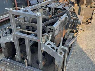 2018-volvo-p-7820d-45758381