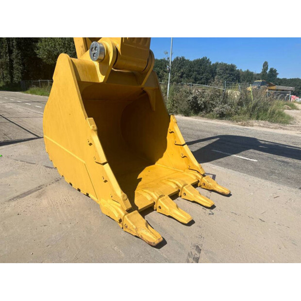 2022 كاتربيلر 350-45758589