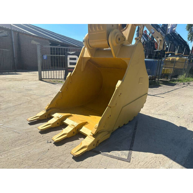 2022 كاتربيلر 350-45758590