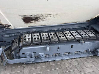 2014-volvo-p7820c-1237122-45758685