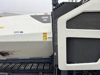 2014-volvo-p7820c-1237122-45758687