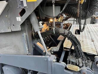 2014-volvo-p7820c-1237122-45758711