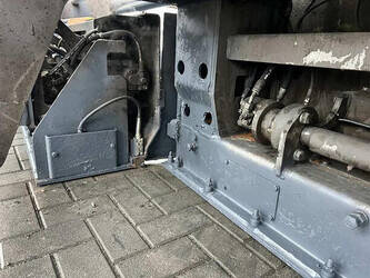 2014-volvo-p7820c-1237122-45758727