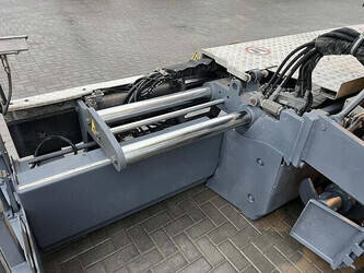 2014-volvo-p7820c-1237122-45758734