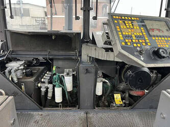 2014-volvo-p7820c-1237122-45758757