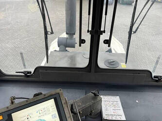 2014-volvo-p7820c-1237122-45758763