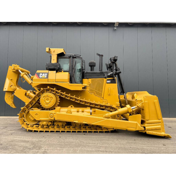 2011 Caterpillar D9T-45760192