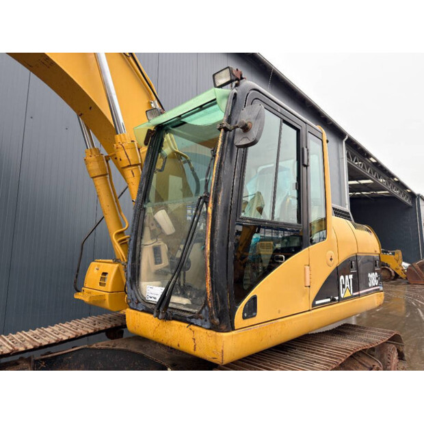 2004 Caterpillar 318CL-45760284