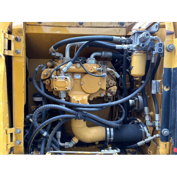 2004 Caterpillar 318CL-45760303