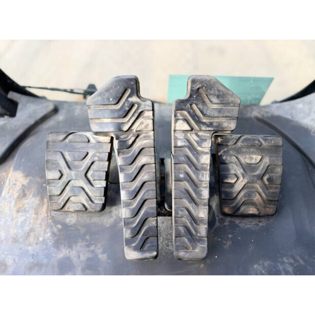 2011 كاتربيلر 323DL-45760472