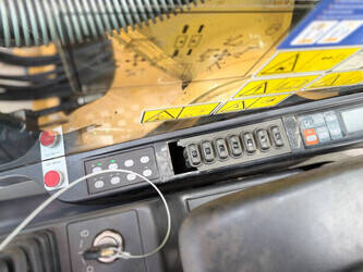 2011-caterpillar-323dl-1428133-45760478